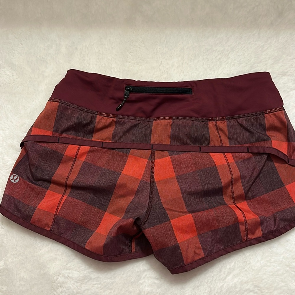 Lululemon speed up shorts 2.5” size 4, like new